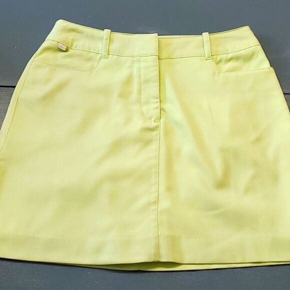 IZOD FLEX SKORT, sz 6, Beautiful fabric and color. 2 front pockets and one rear. - Picture 1 of 13